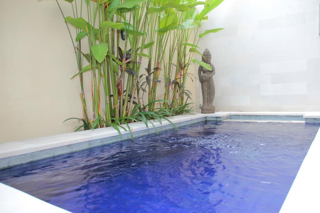 Villa Anyelir Seminyak Zimmer foto